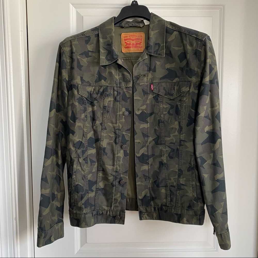Levi’s Camo Denim Jacket NWOT